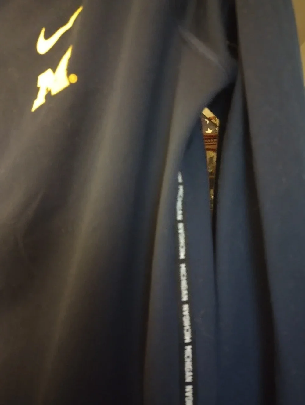 Nike University Of Michigan Quarter-Zip Pullover XL